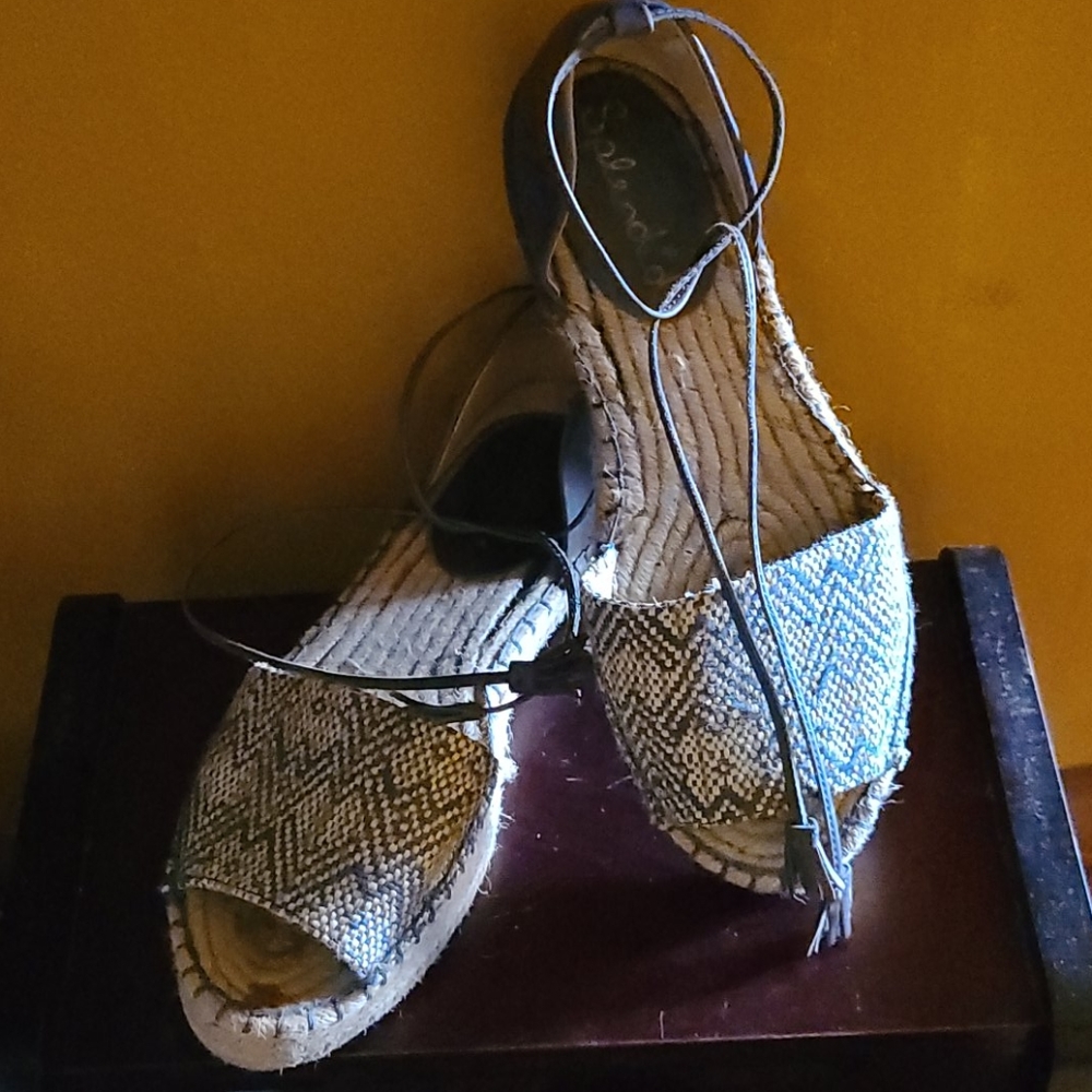 Espadrille shoes 8